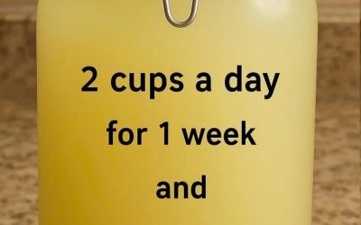 Natural slimming drink: warm water, apple cider vinegar, ginger and lemon